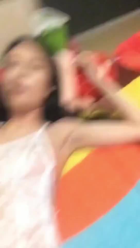 自拍人妻出轨